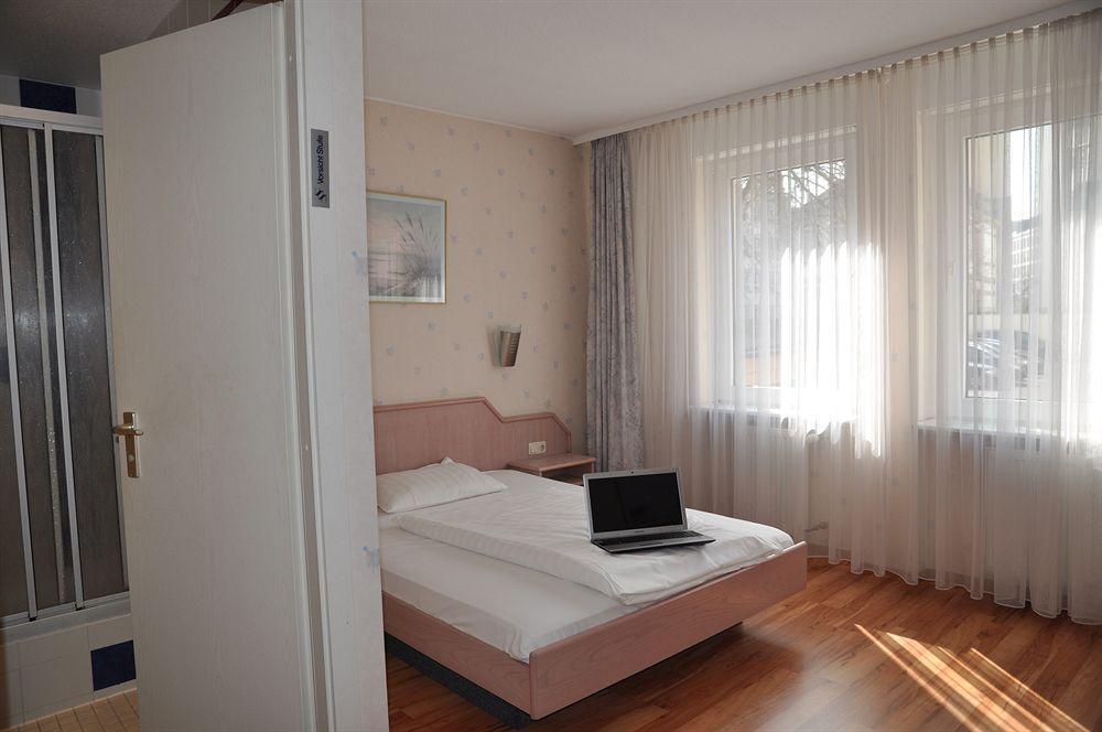 Hotel Astoria Frankfurt am Main Exterior photo
