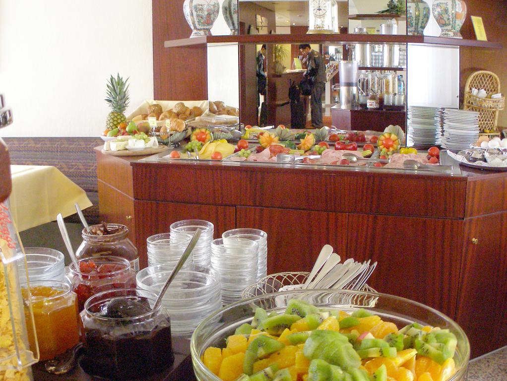 Hotel Astoria Frankfurt am Main Restaurant photo